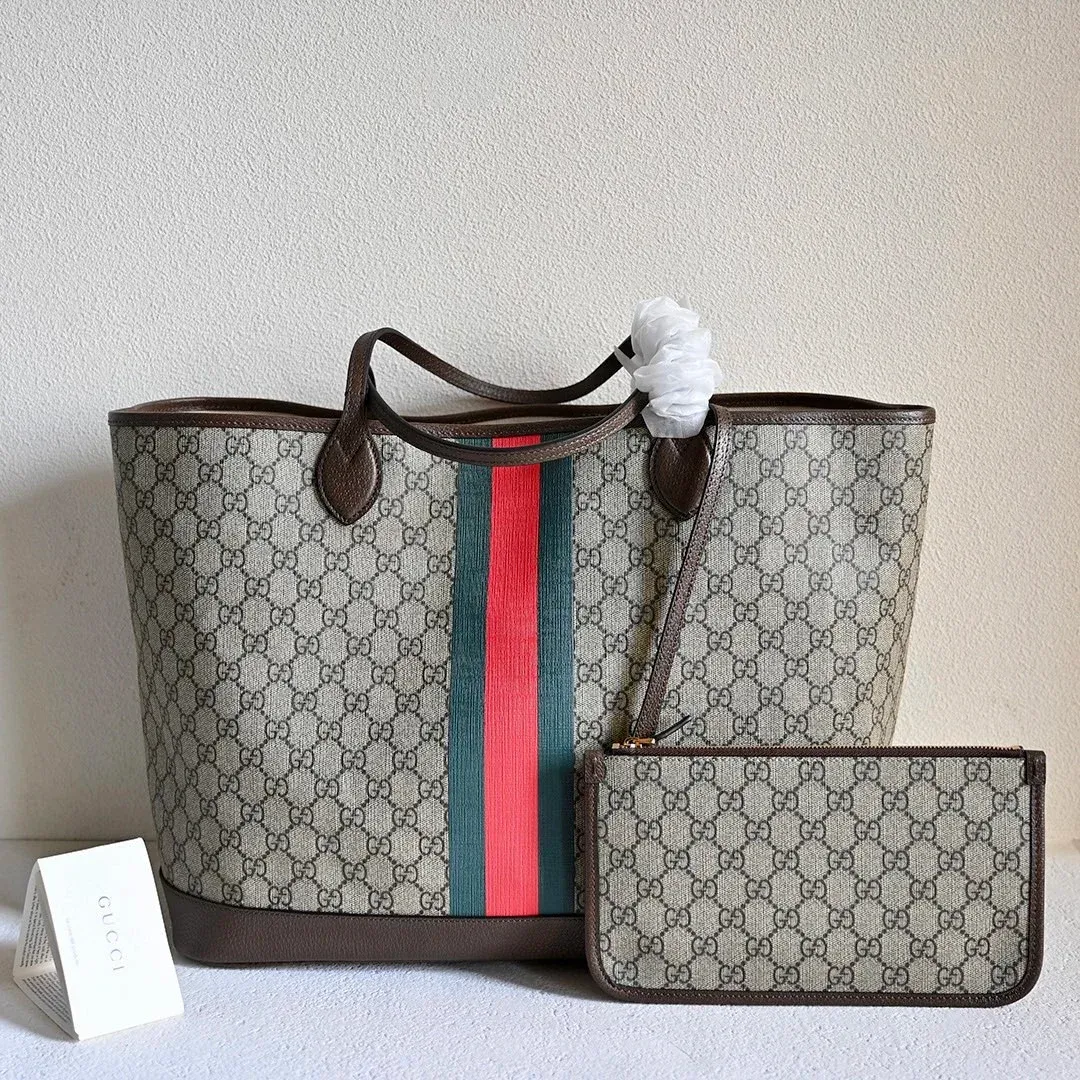 Gucci Alternative Guccio in Beige