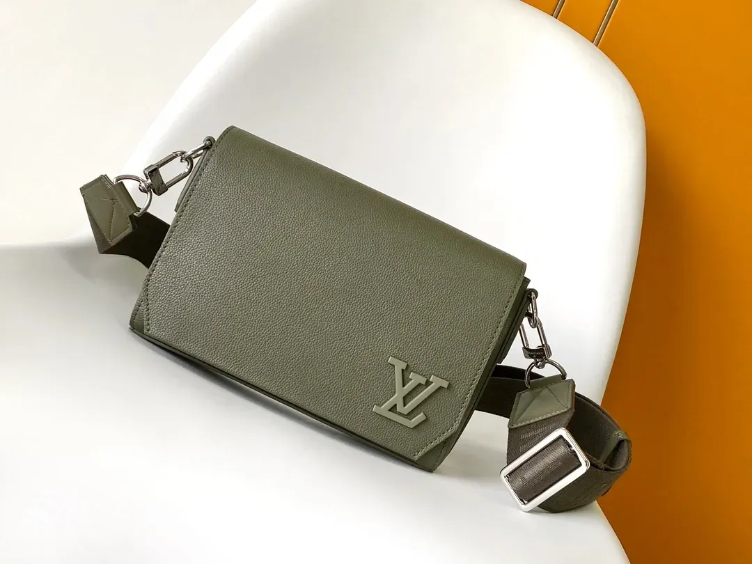 Louis Vuitton Alternative Takeoff in Green