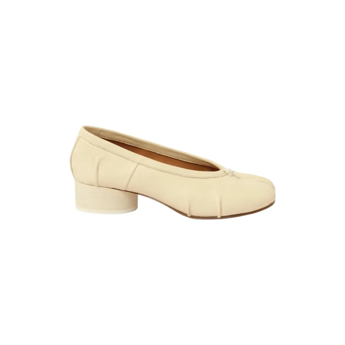 Maison Margiela Alternative New Tabi Ballerina H30 in White in White
