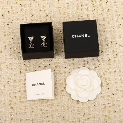 Chanel Alternative Chanel in