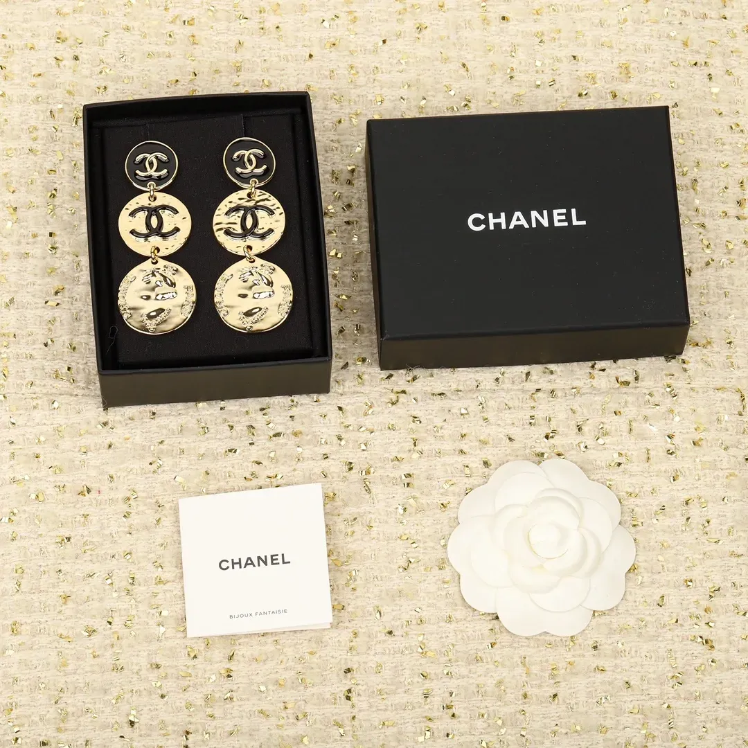 Chanel Alternative Chanel in 