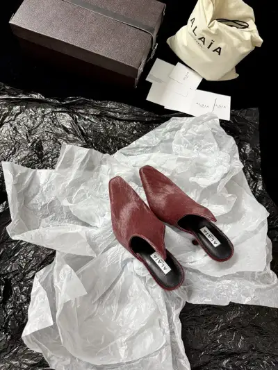 Alaïa Alternative Pumps & Mules in Black