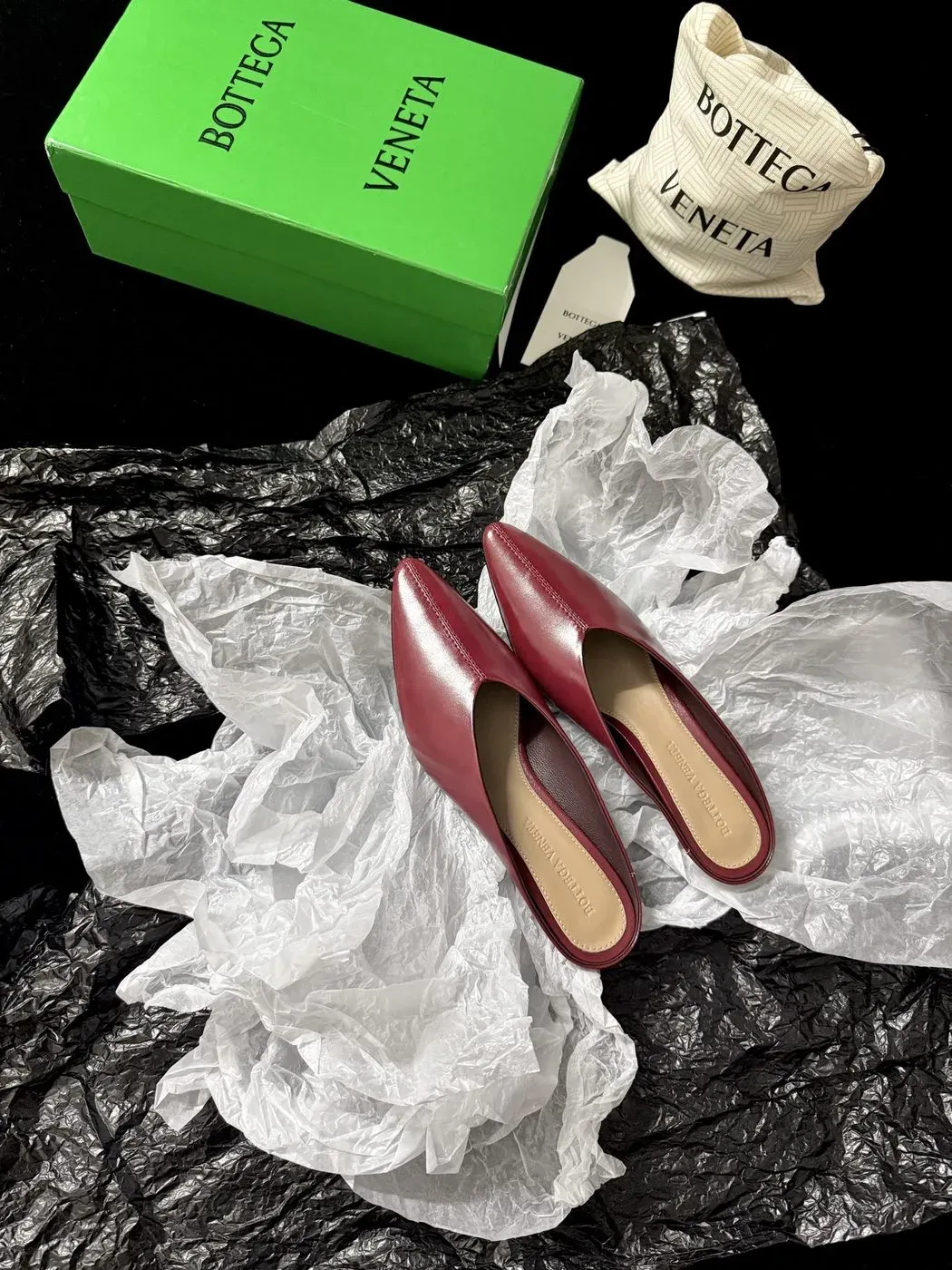 Bottega Veneta Alternative Sharp-Toe Thin Heel Mule in Red