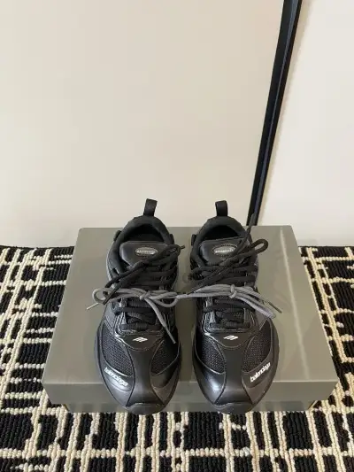 Balenciaga Alternative Monday Ultra Trainer in Black