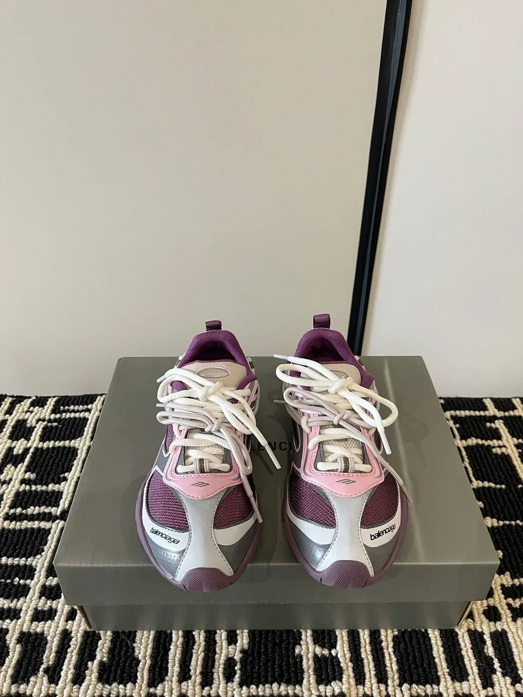 Balenciaga Alternative Monday Ultra Trainer in Red