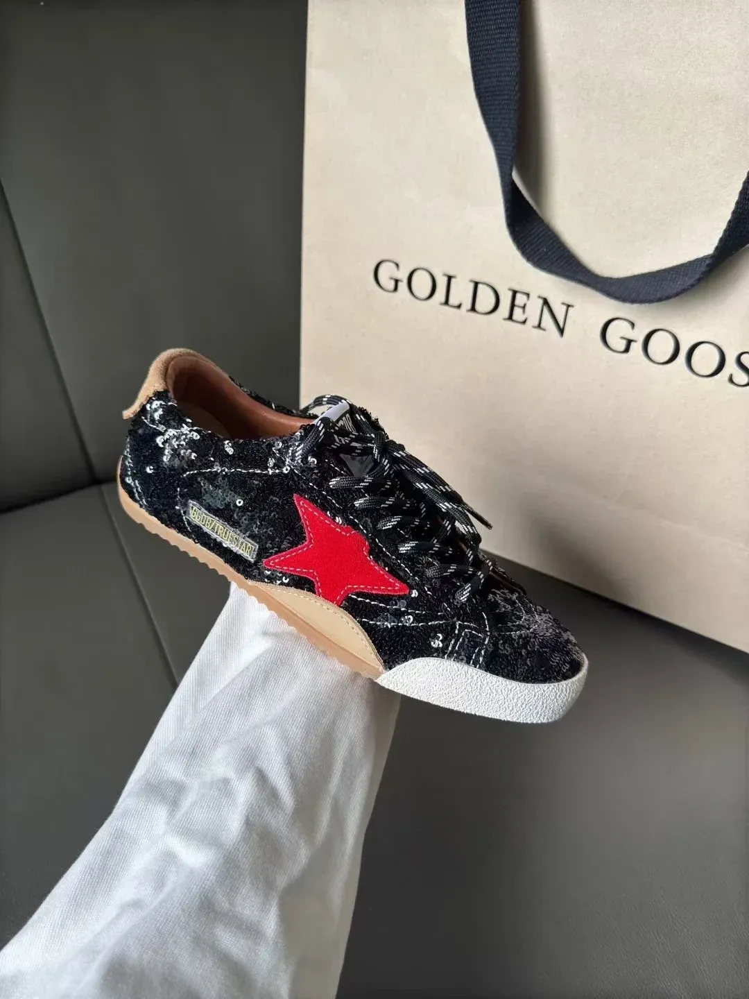 Golden Goose Alternative GGGDB in Black