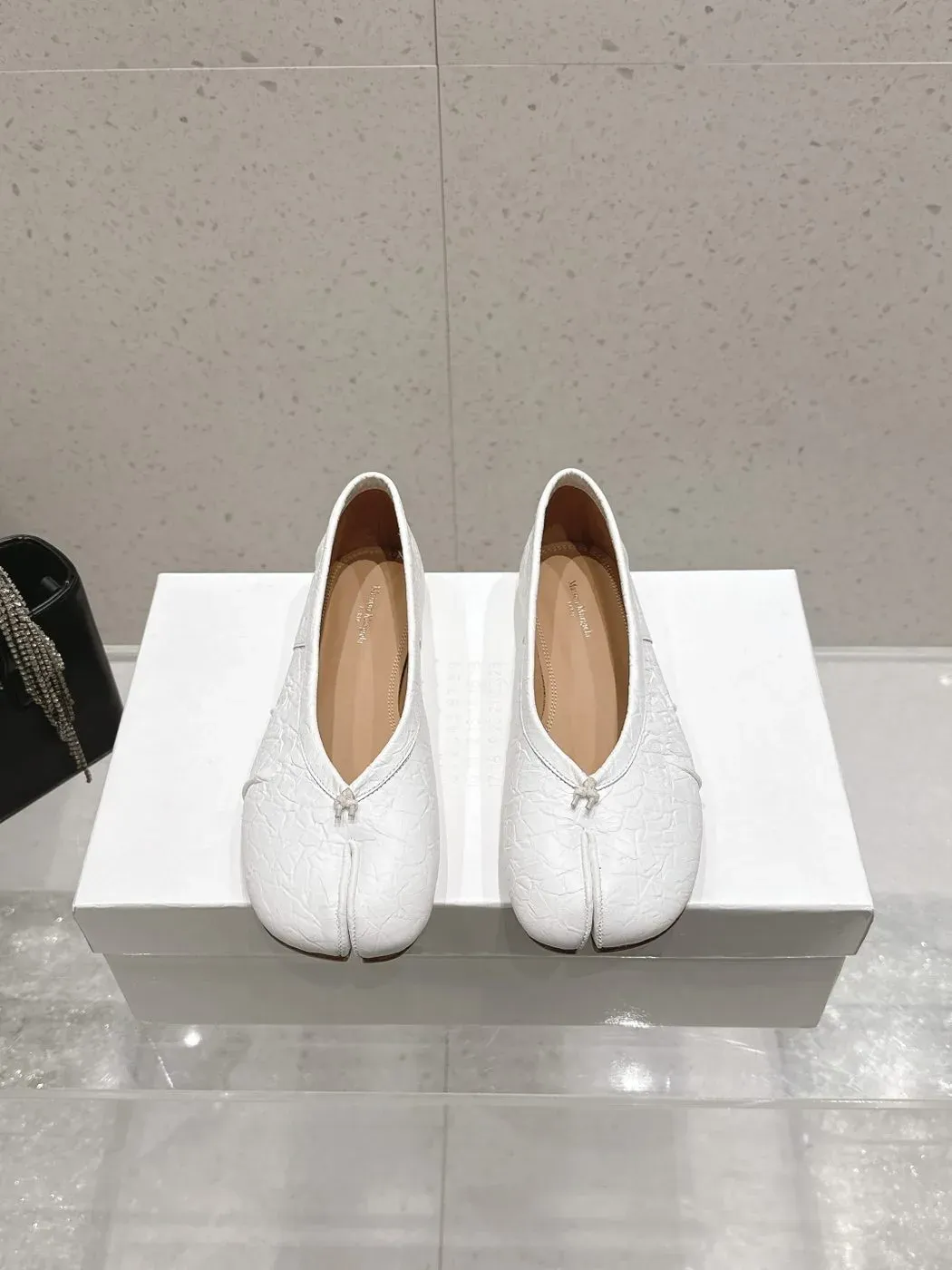 Maison Margiela Alternative Tabi Split-Toe Ballet Flat in White