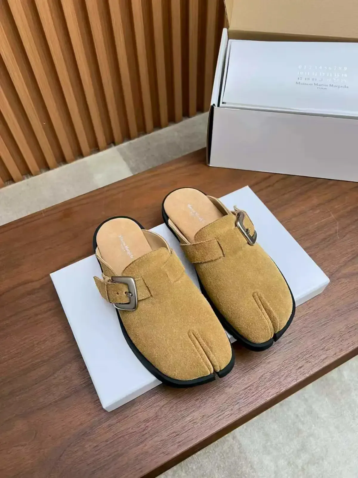 Maison Margiela Alternative Tabi Suede Mules in 