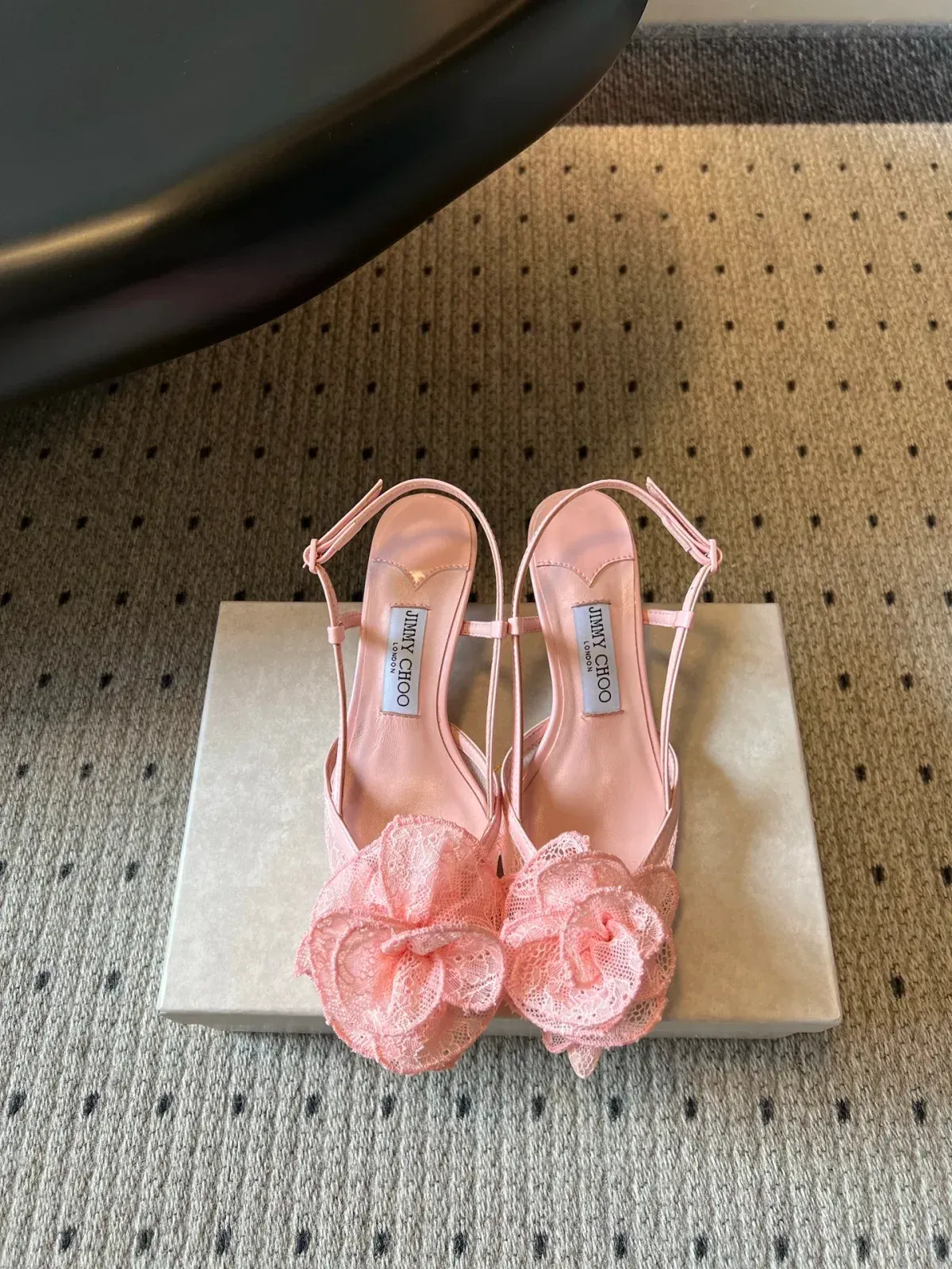 Jimmy Choo Alternative Lace Rose Heels in შავი