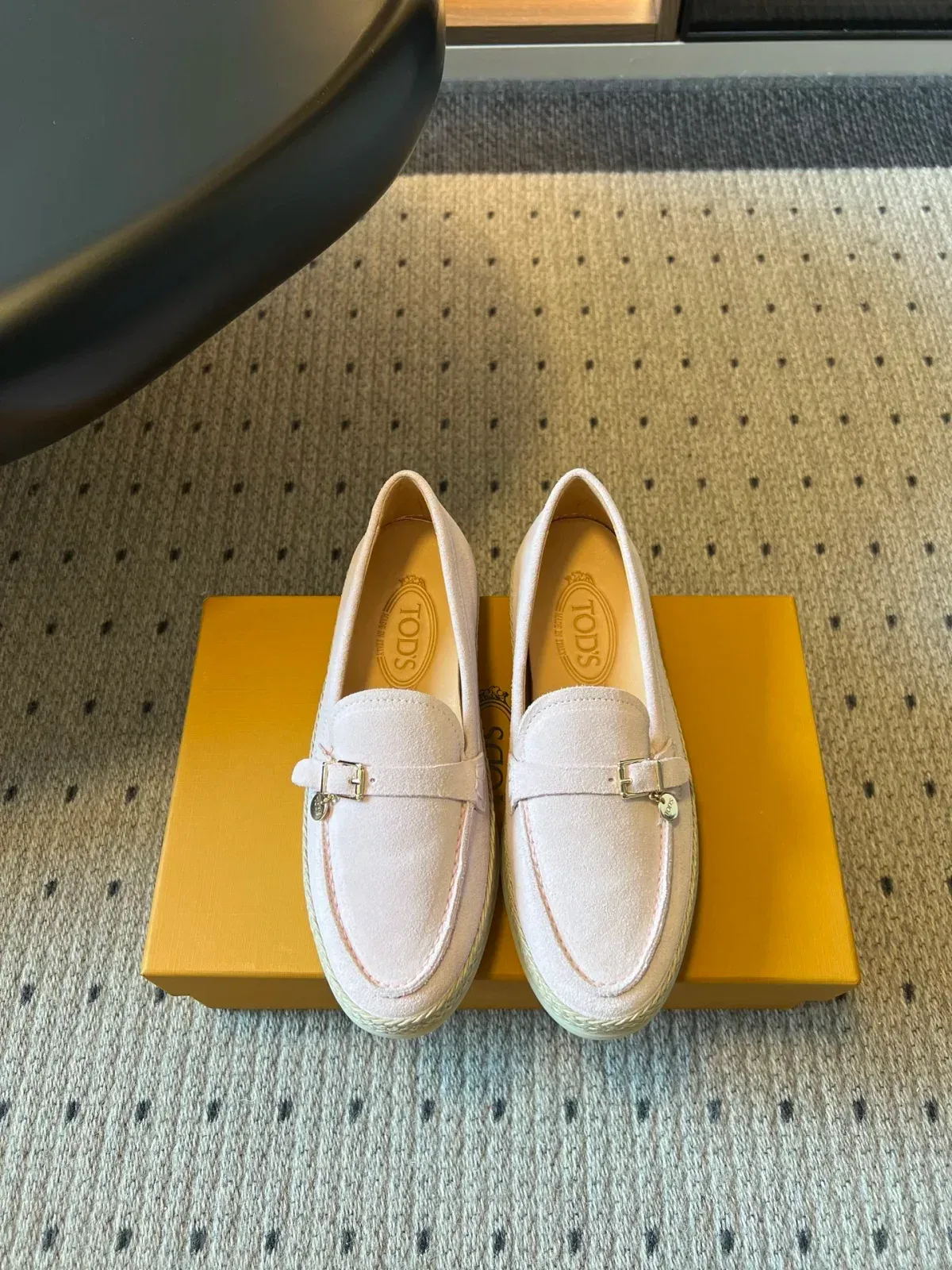 Tod's Alternative Woven Buckle Loafers in შავი