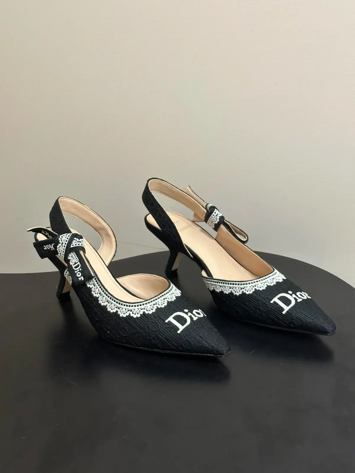 Dior Alternative J'Adior Strap Sandals in თეთრი