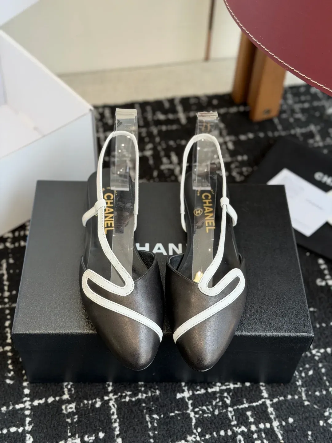 Chanel Alternative Gold Heel Sandals in ოქროსფერი
