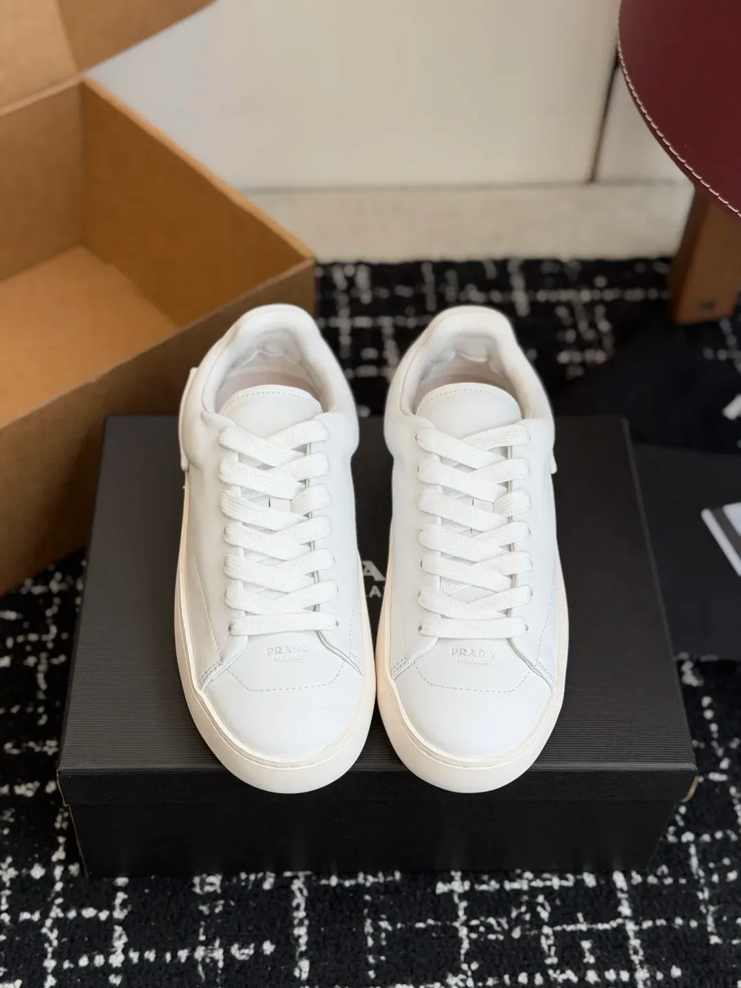 Prada Alternative Classic Casual Sneakers in 