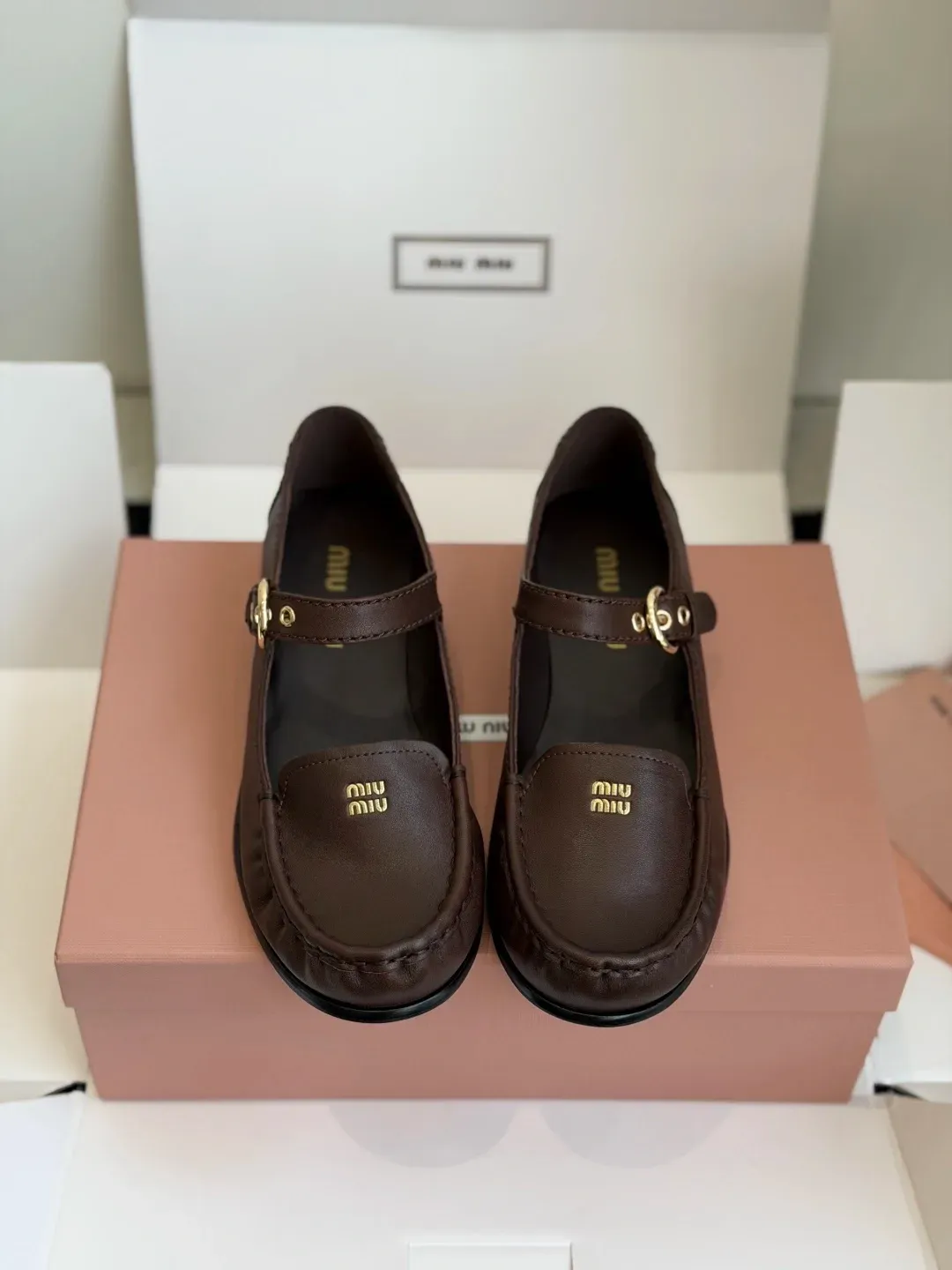 Miu Miu Alternative Crinkled Mary Jane Loafers in ოქროსფერი