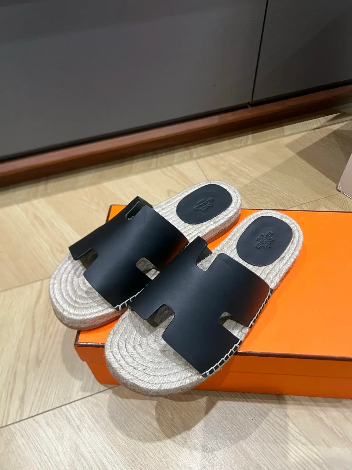 Hermès Alternative Woven Beach Slides in 