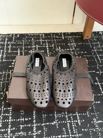 Alaïa Alternative Alaia Cutout Ballet Flats in