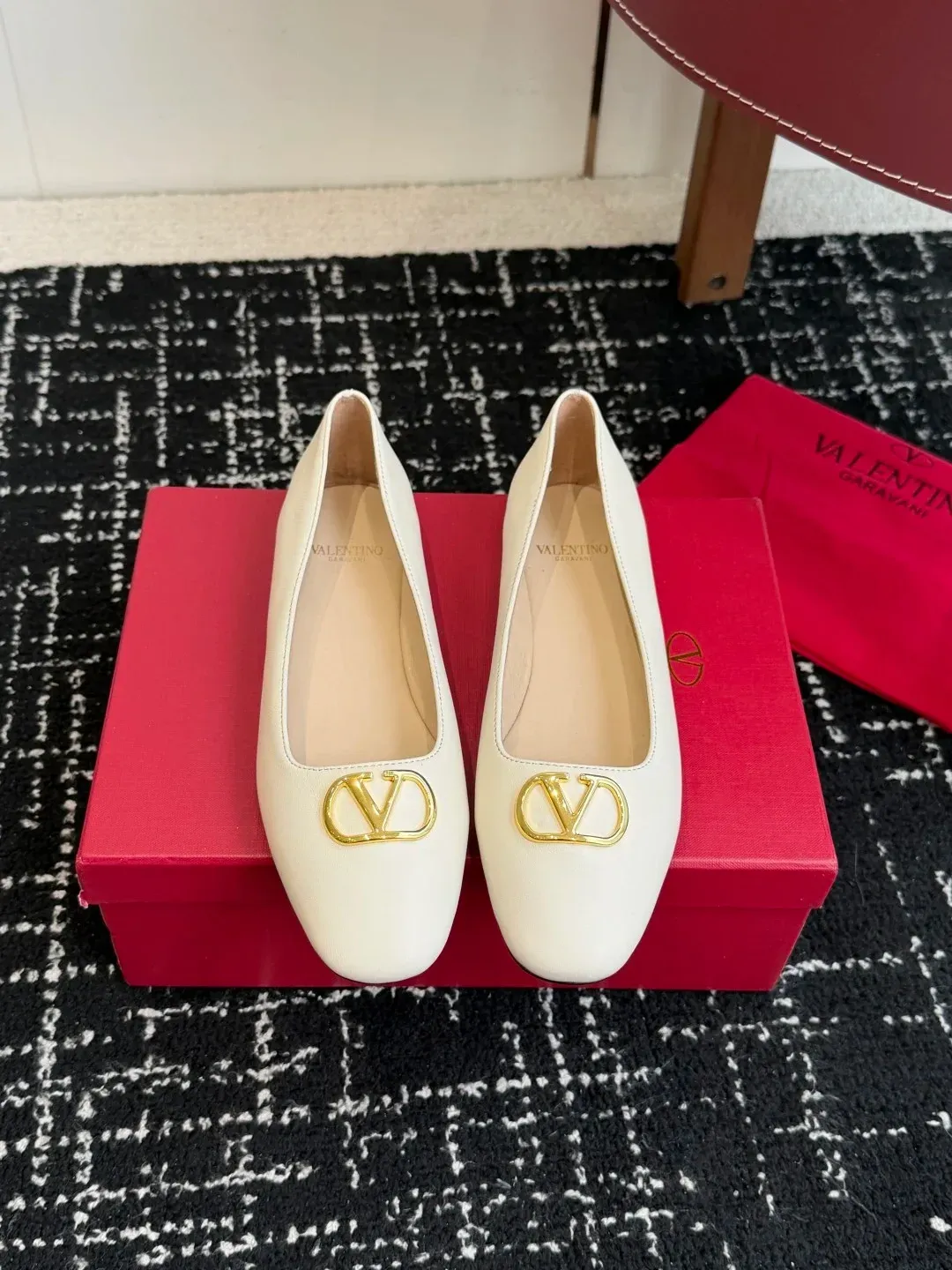 Valentino Alternative VLogo Ballet Flats in 