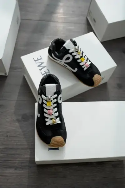 Loewe Alternative Ballet Runner Sneakers in შავი
