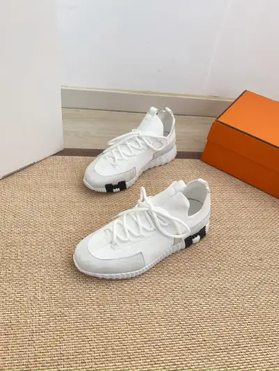 Hermès Alternative Flyknit Sneakers in თეთრი