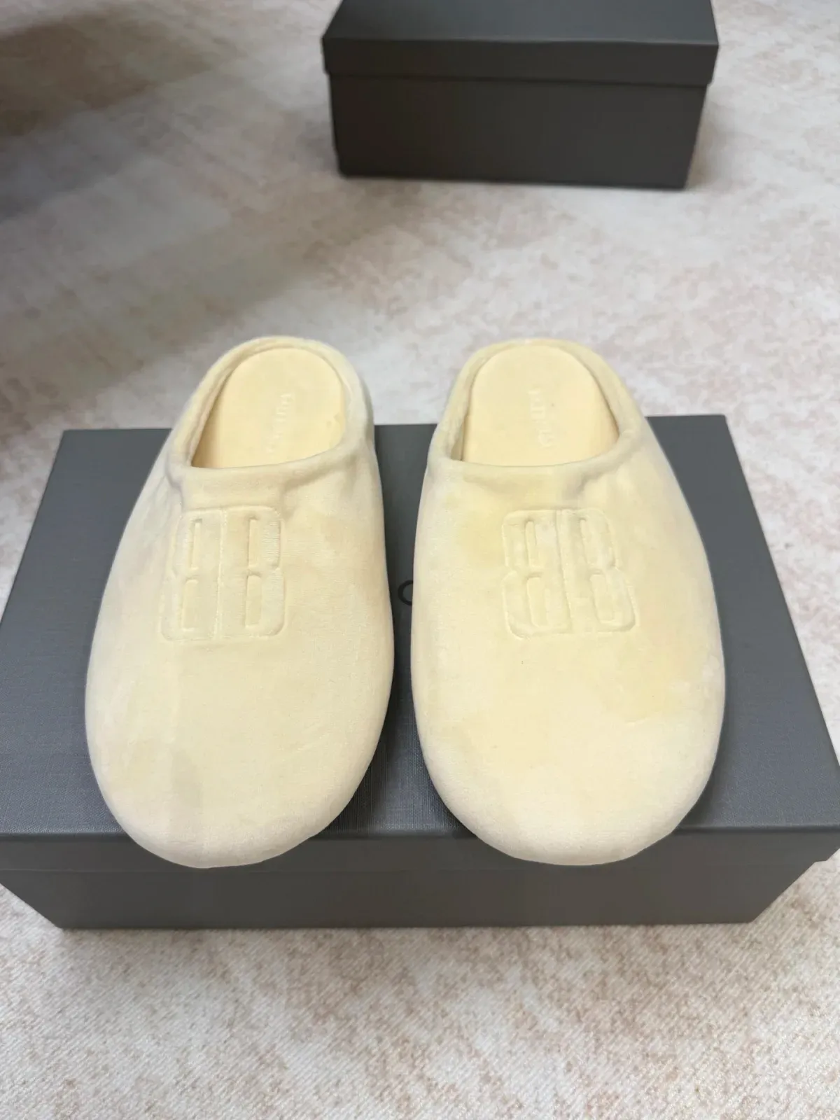 Balenciaga Alternative arrival in 