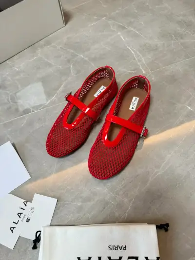 Alaïa Alternative Alaia Mary Jane Flats in წითელი