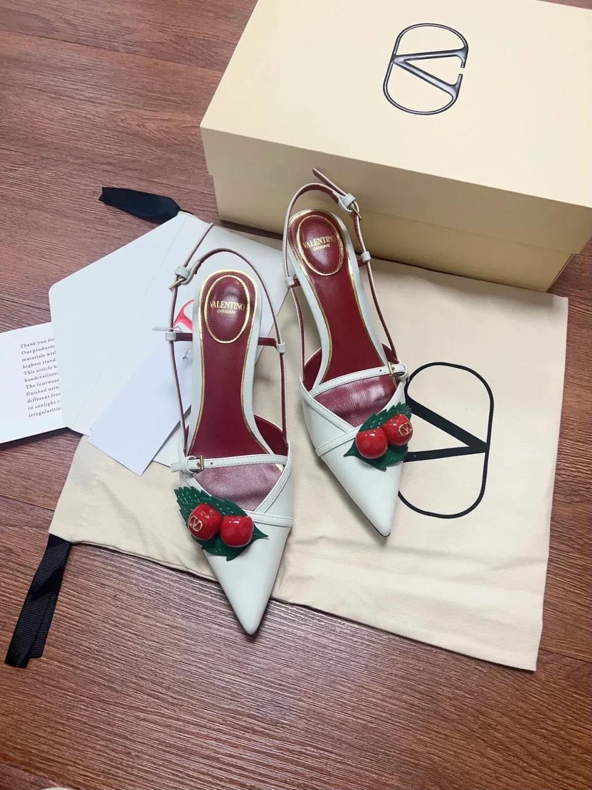 Valentino Alternative Valenltin in 