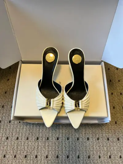 Saint Laurent Alternative Ysl in