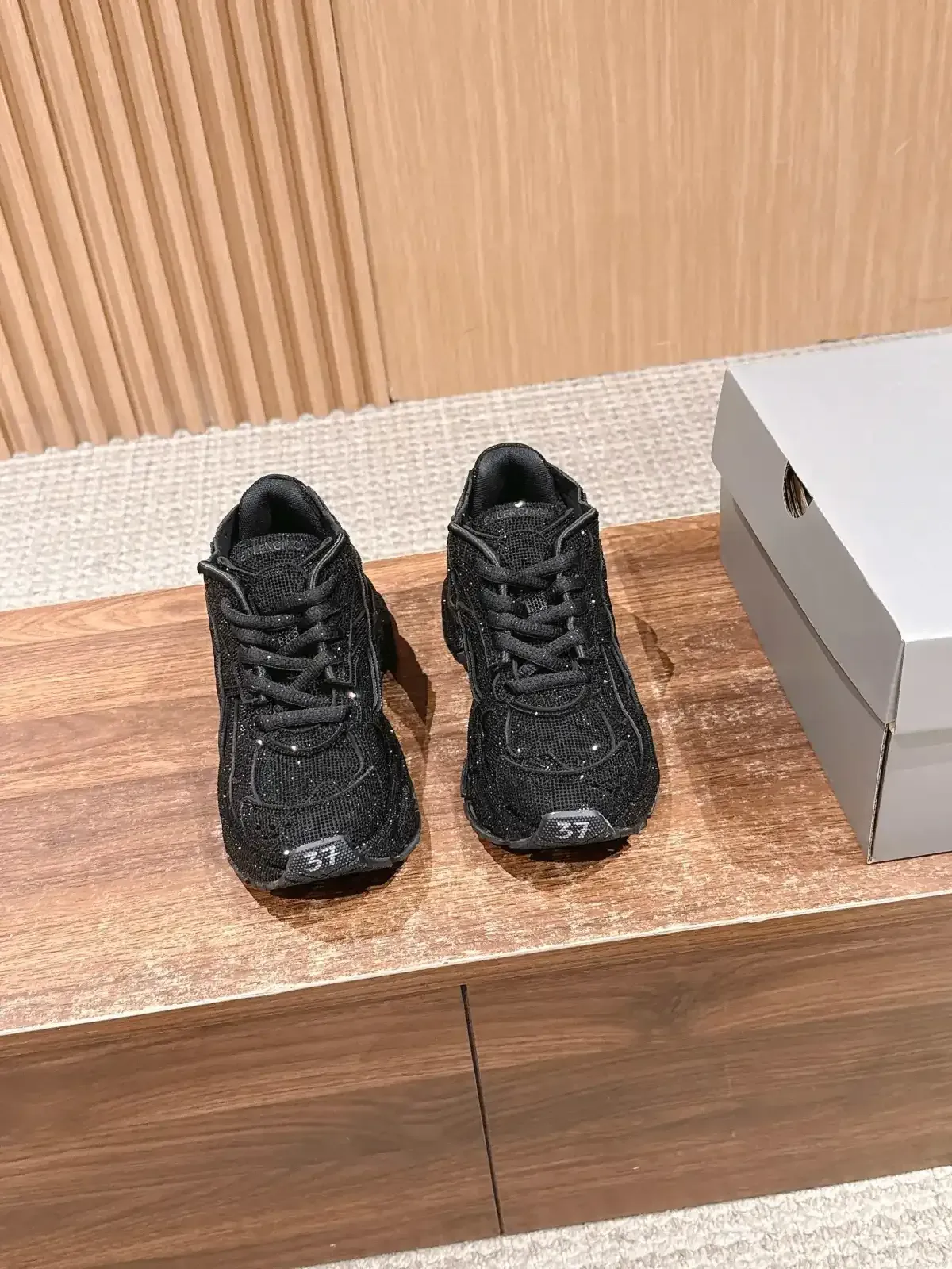 Balenciaga Alternative Shoes in შავი