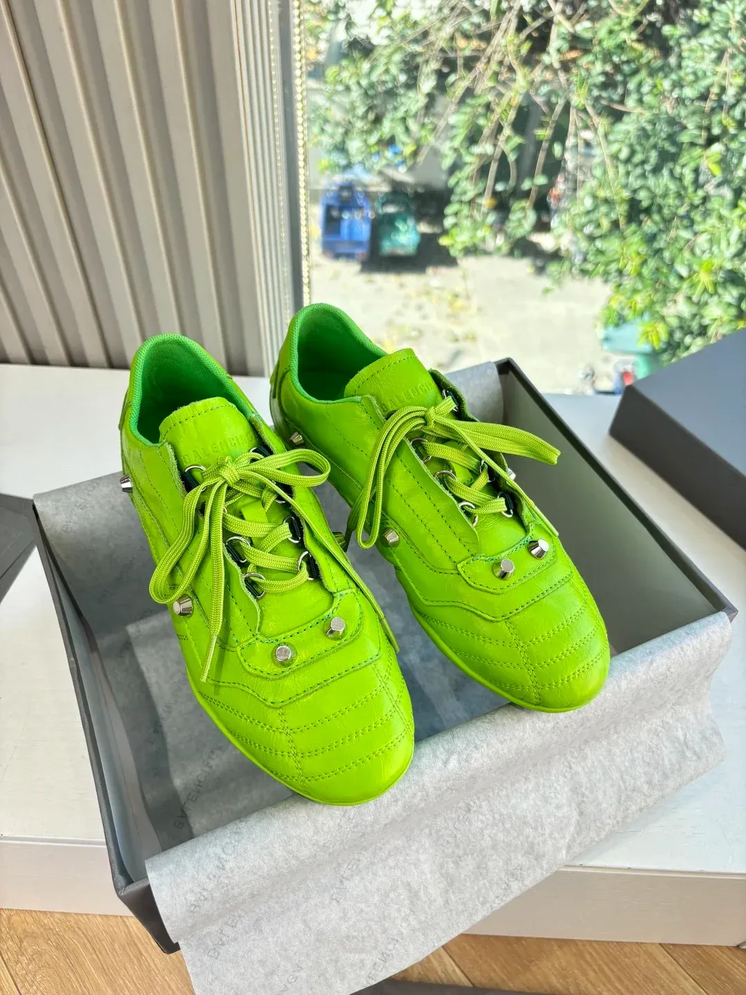 Balenciaga Alternative Sport Sneakers in ვარდისფერი