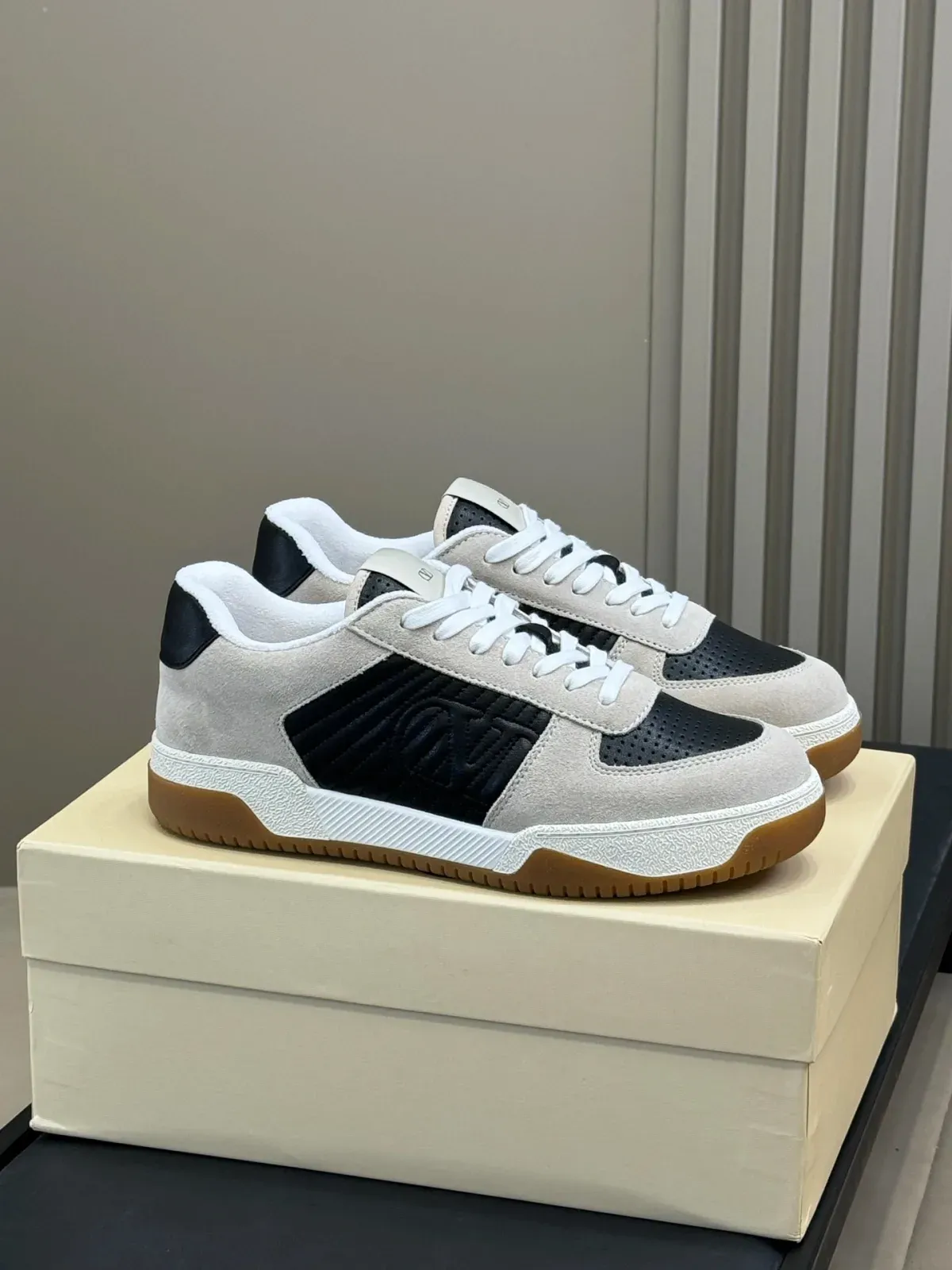Valentino Alternative arrival in 