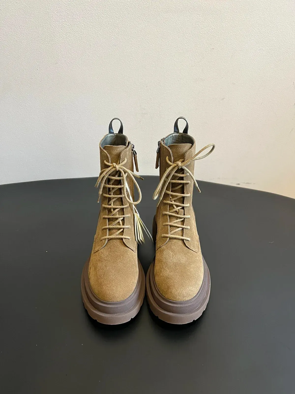 Brunello Cucinelli Alternative Lace-Up Combat Boots in ბეჟი