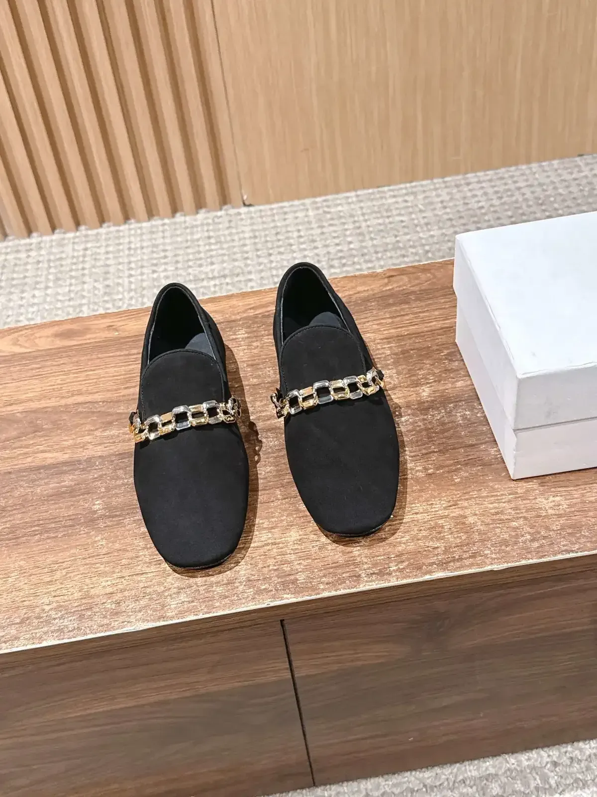 Jil Sander Alternative Chain Kitten-Heel Loafers in ოქროსფერი