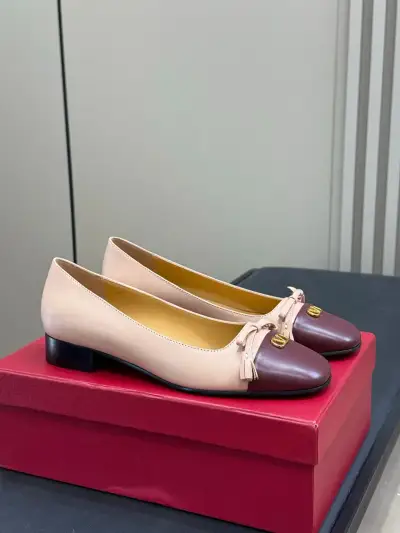 Valentino Alternative siz in