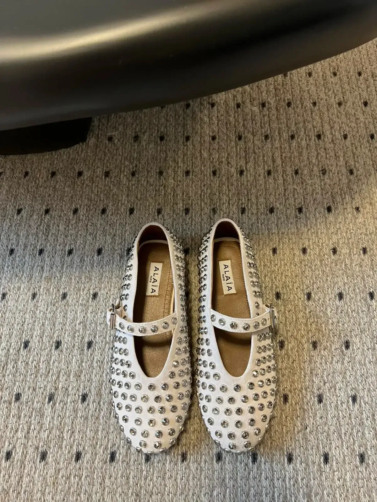 Alaïa Alternative Alaia Crystal Ballet Flats in 