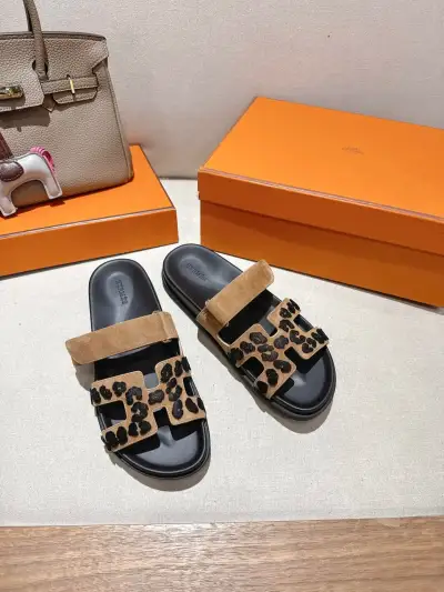Hermès Alternative Oran Signature Sandals in