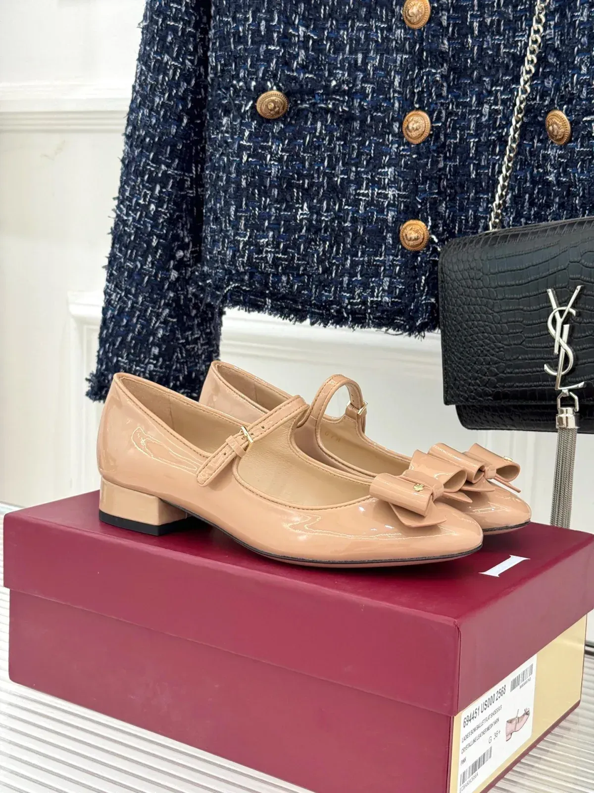 Gucci Alternative Bow Mary Jane Flats in 