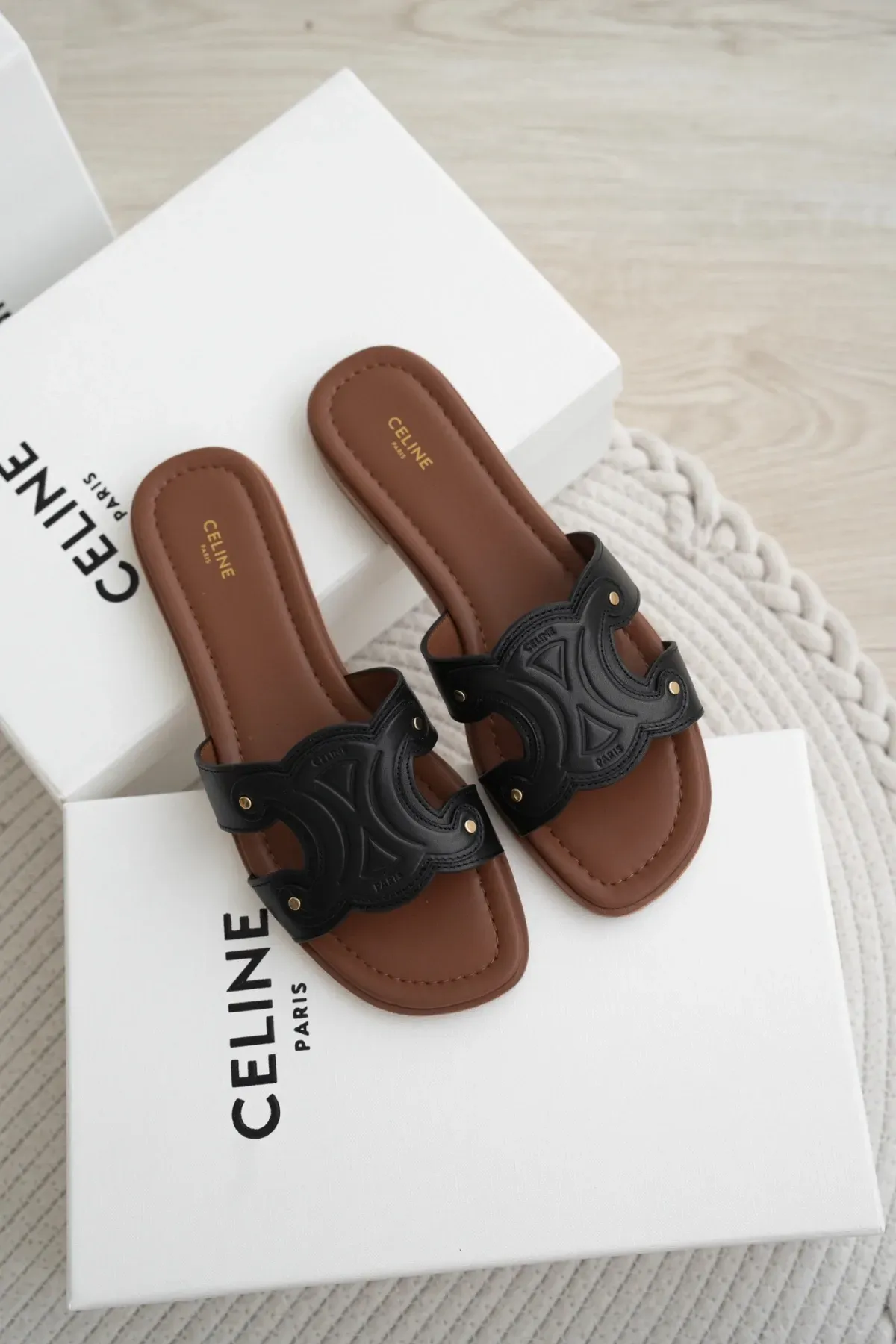 Celine Alternative Arc De Triomphe Slides Black in შავი