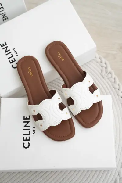 Celine Alternative logo in თეთრი