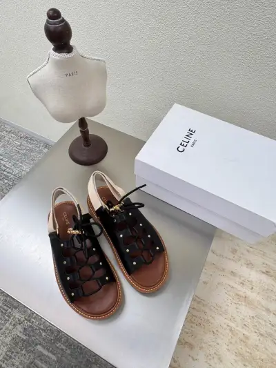 Celine Alternative Arc De Triomphe Sandals in შავი