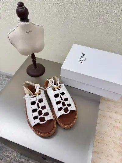 Celine Alternative Arc De Triomphe Sandals in თეთრი