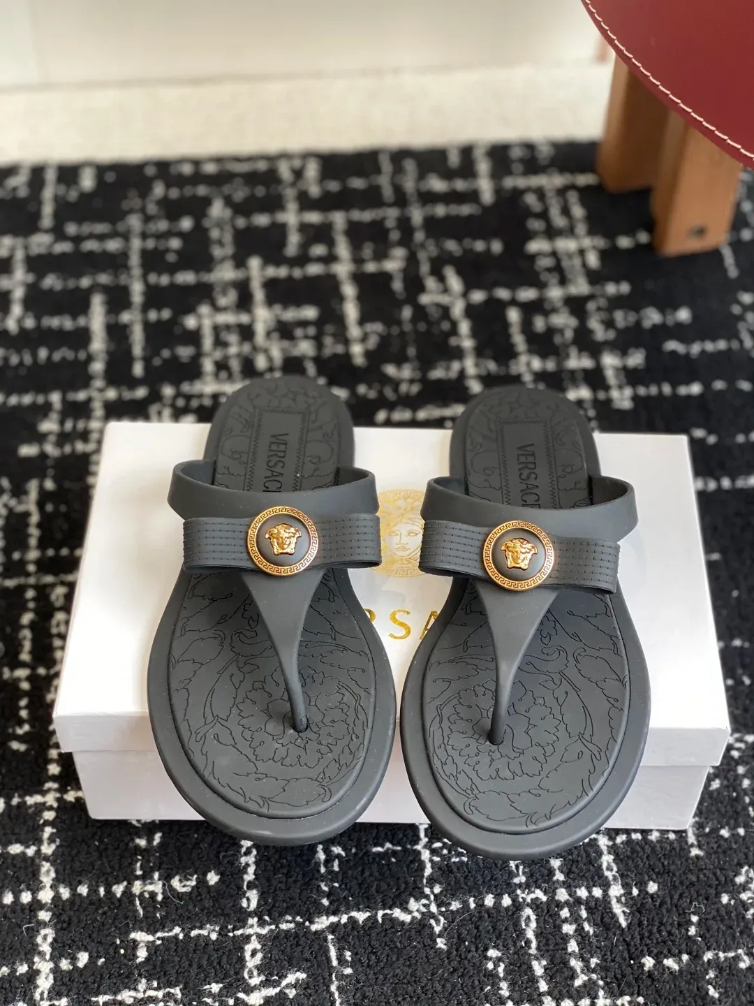 Versace Alternative logo in 