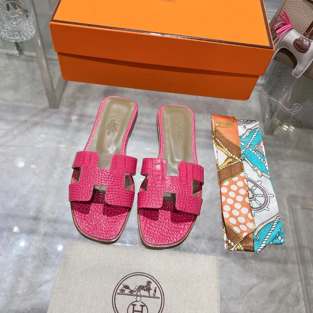 Hermès Alternative Oran Sandals in 