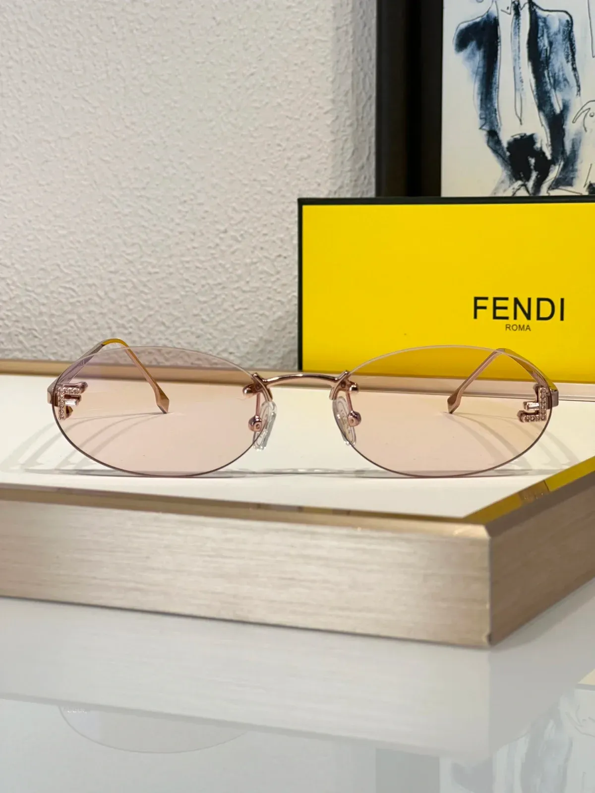 Fendi Alternative Cherry Blossom Sunglasses in ვარდისფერი