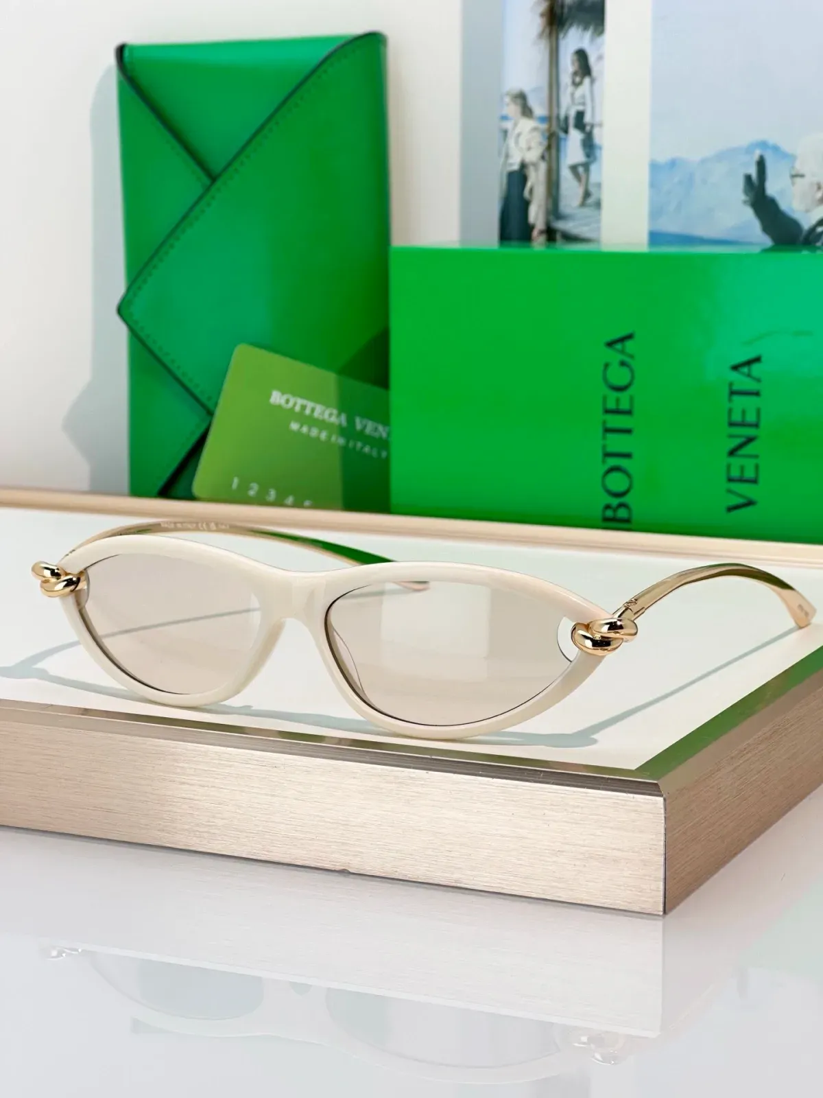 Bottega Veneta Alternative Sunglasses in 