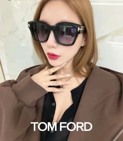 Tom Ford Alternative Cat-Eye Sunglasses in
