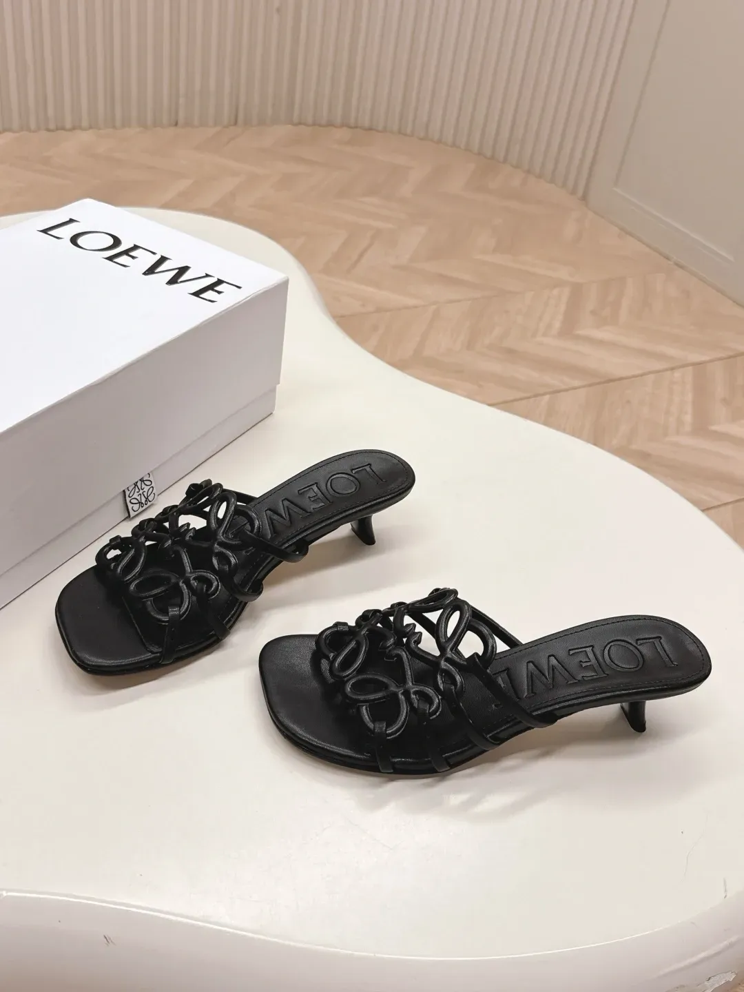 Loewe Alternative Embossed Pumps in 