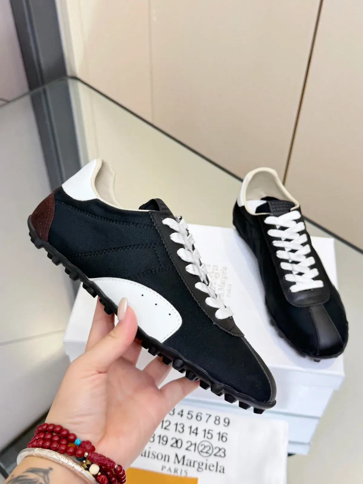 Maison Margiela Alternative Mm6 Sprinters Sneakers in თეთრი