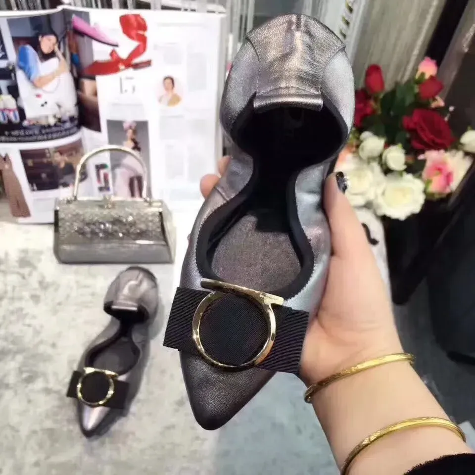 Salvatore Ferragamo Alternative Ferragamo Foldable Ballet Flats in შავი