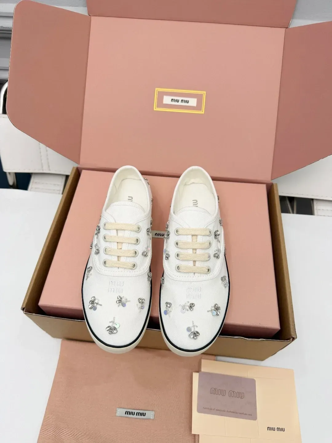 Miu Miu Alternative Crystal Canvas Sneakers in თეთრი