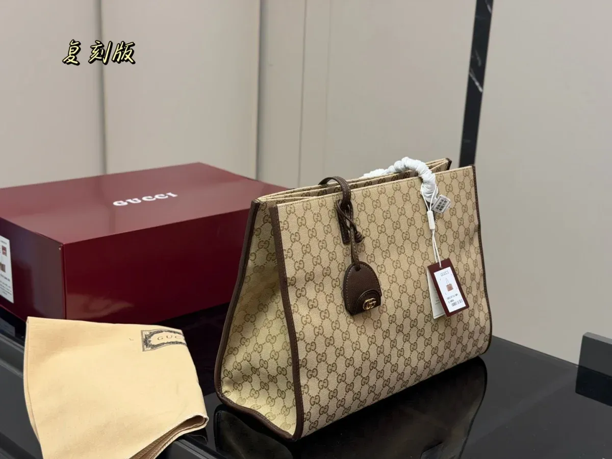 Gucci Alternative tote in 